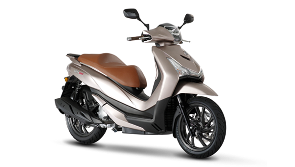 Comfortable and affordable Sym HD 300 scooter rental in Athens.